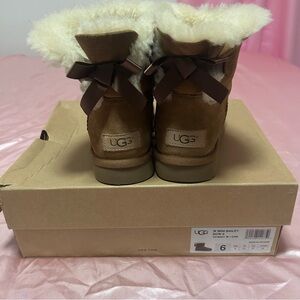 UGG Brown Bailey Bow Boots Plush Sheepskin Lining